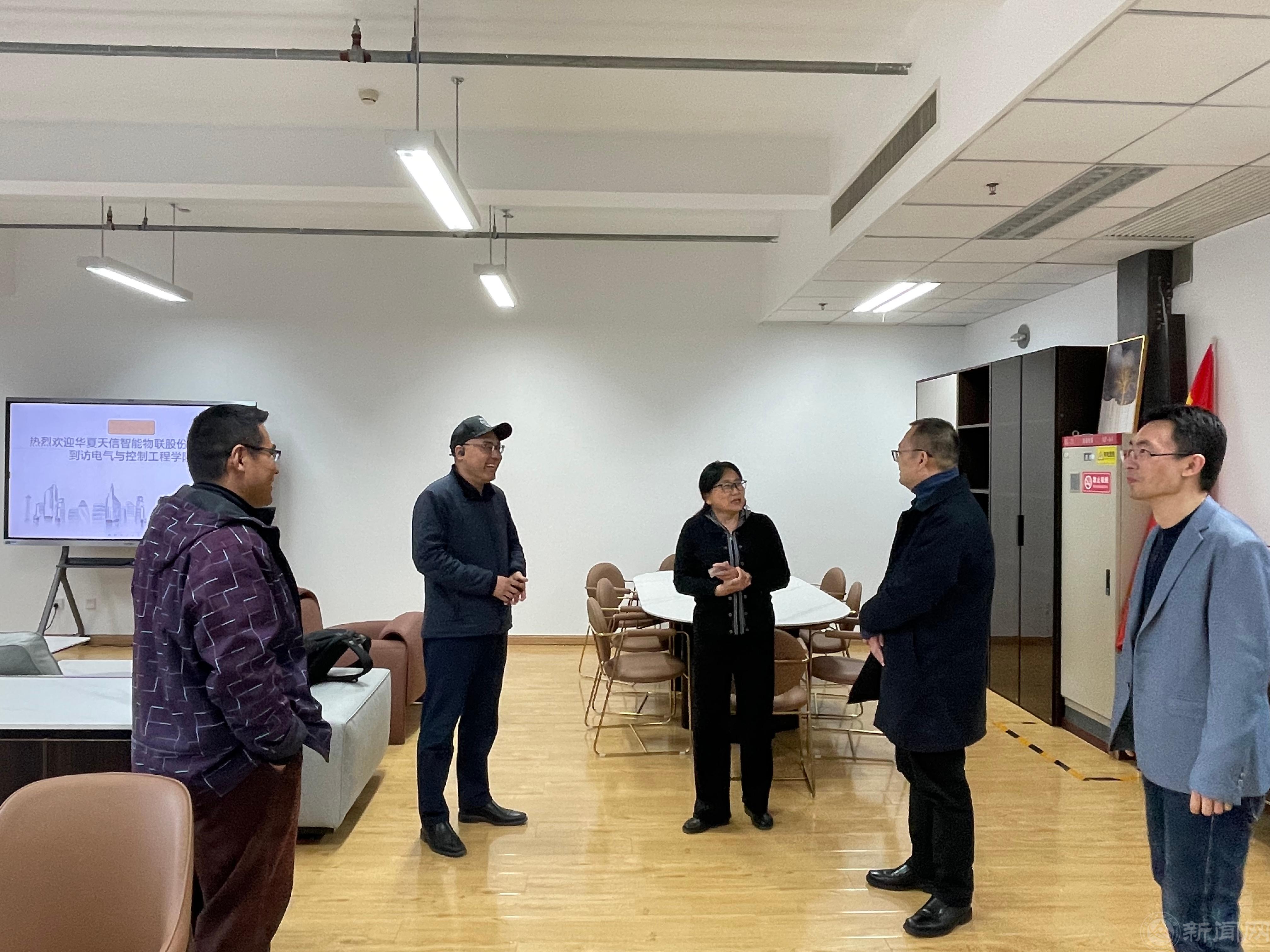 书记_20230324101441.jpg 书记_20230324101441.jpg