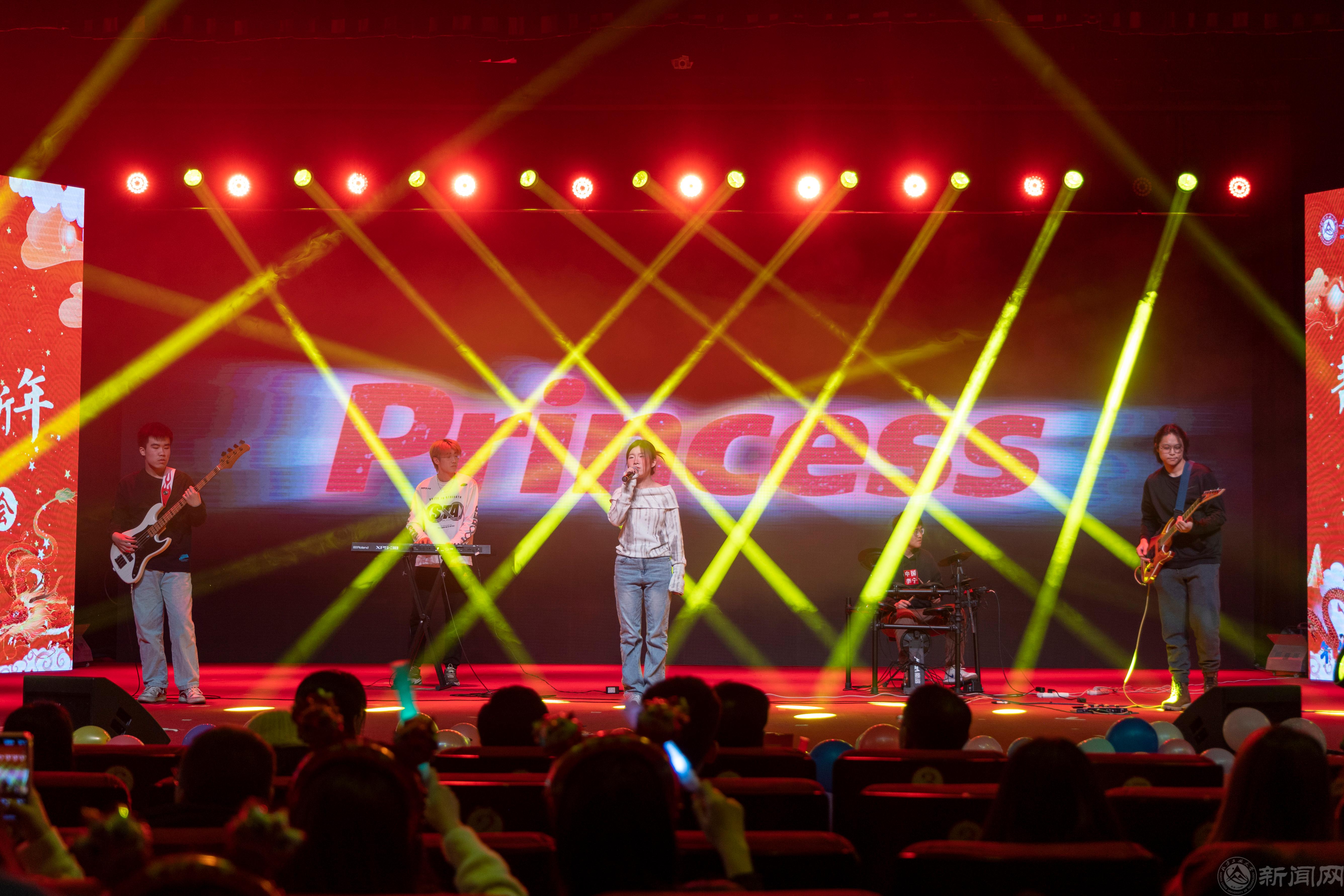 10.秋:喜欢你.JPG 10.秋:喜欢你.JPG